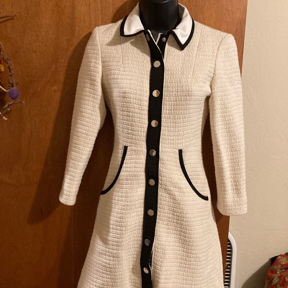 Maje size 0 overcoat with silver snaps